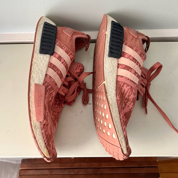 Adidas NMD R1 Glitch - Raw Pink/Trace Pink/Legend Ink - Picture 3 of 5